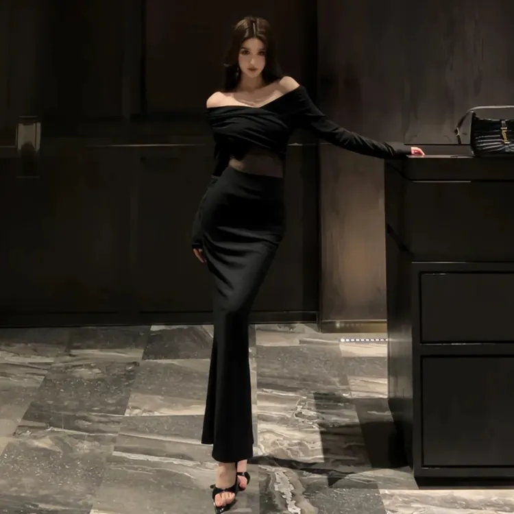 黑色长袖一字肩修身包臀连衣裙秋季新款性感露腰气质裙子