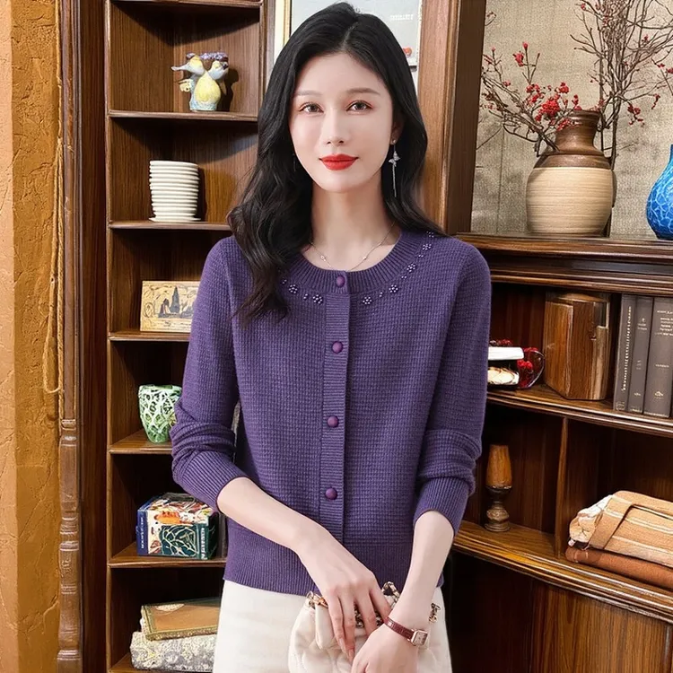 100%纯羊毛羊毛衫钉珠针织开衫女士2025秋冬新款圆领毛衣短款外套