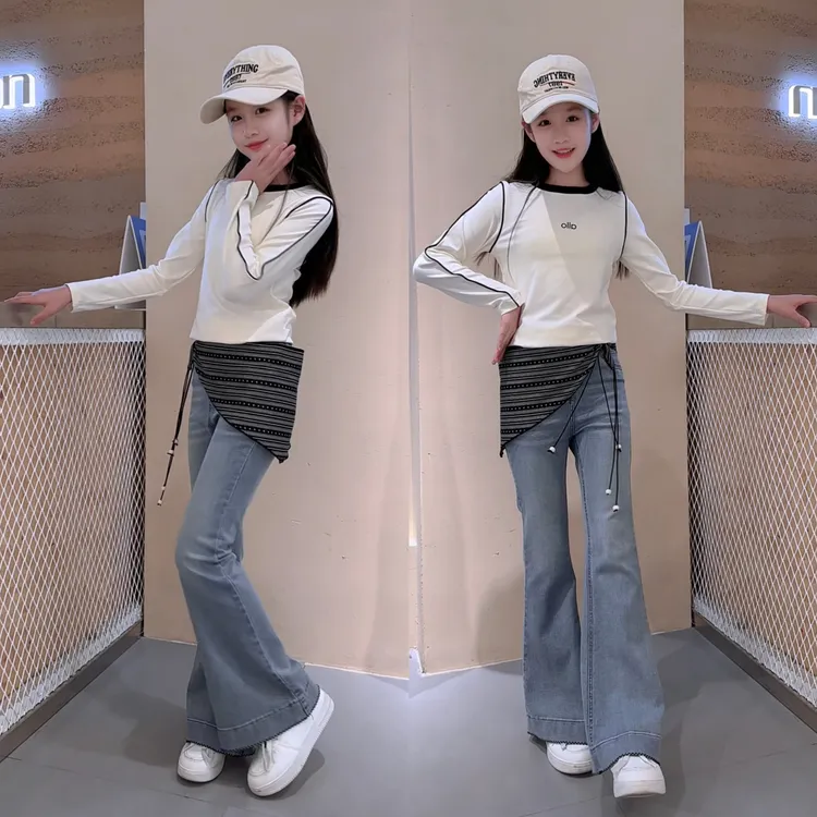 女童裤子春秋2025新款儿童洋气时髦牛仔裤中大童秋季弹力喇叭裤潮