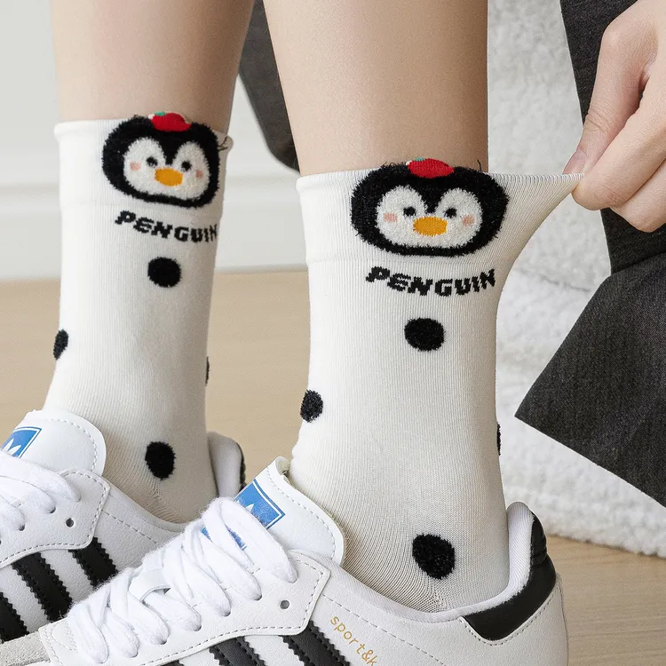 【caramella/卡拉美拉】2025秋冬新款女士可爱企鹅中筒袜
