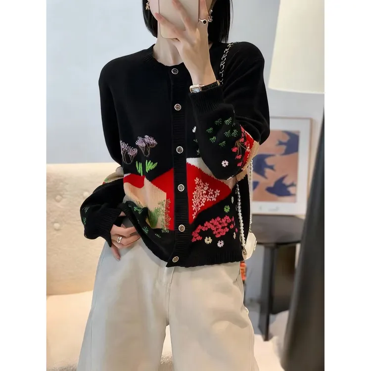 复古刺绣印花开衫毛衣秋冬季新款大码女装高级感软糯外套好看上衣