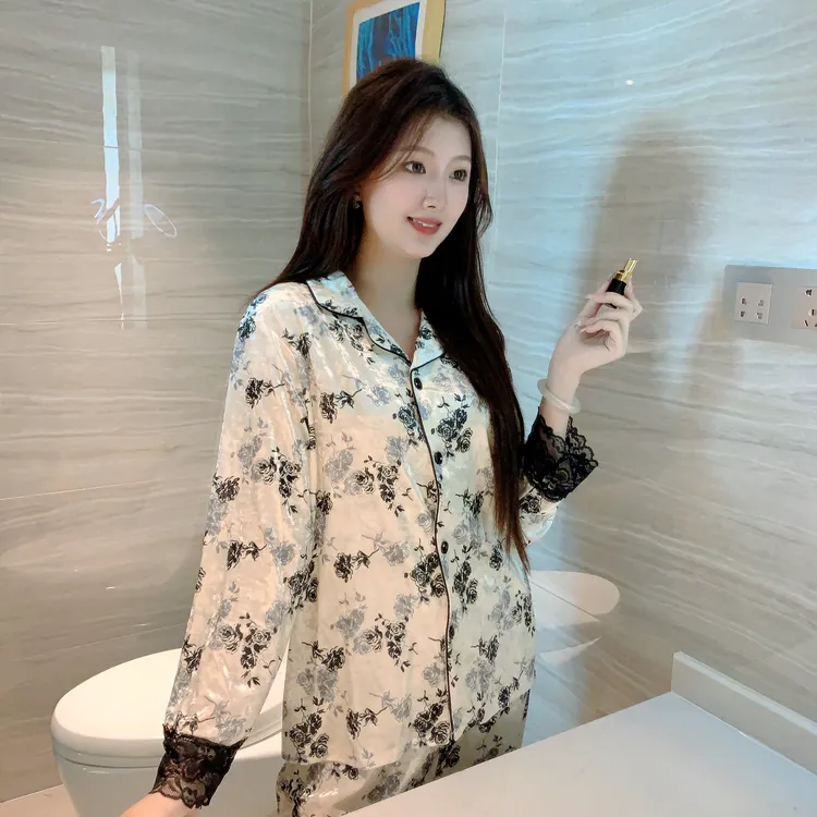 金丝绒小翻领玫瑰印气质花边蕾丝长袖家居服秋冬套装