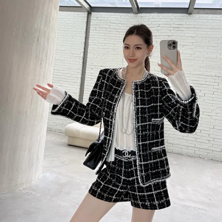 王嬛嬛MsLime25年新款【苏黎世】黑白粗花呢小香风短裤 HD2C0212