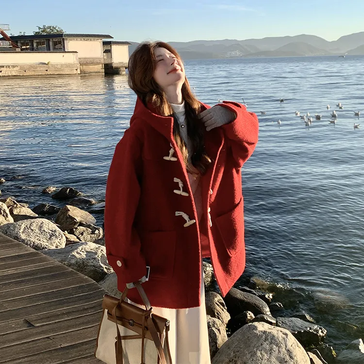 红色时尚洋气牛角扣毛呢外套女小个子超好看韩版连帽加厚上衣