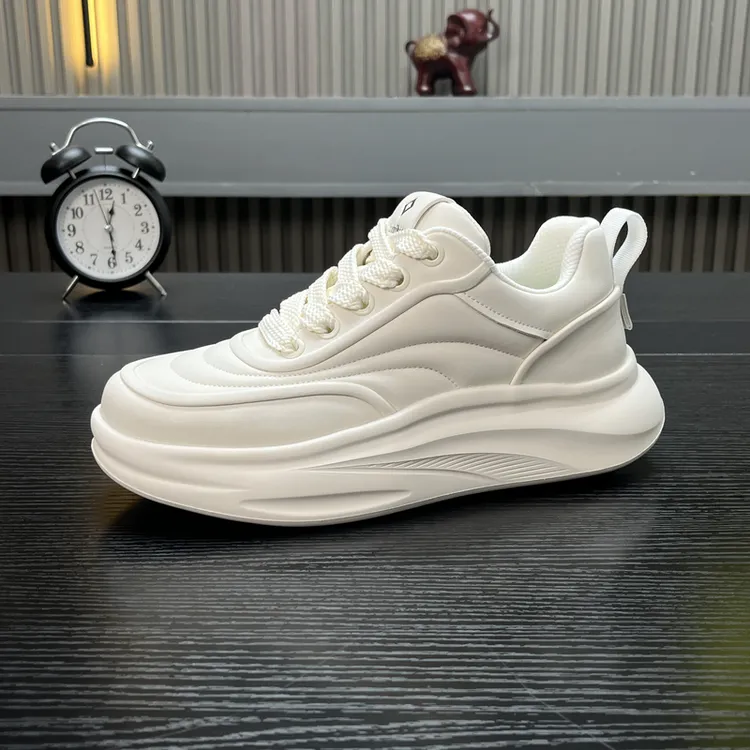 休闲面包潮流厚底时尚秋季小白鞋真皮男士百搭透气内增高