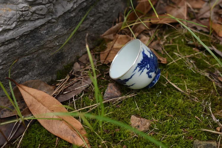 麒麟望月茶杯精美独特适合品茗使用