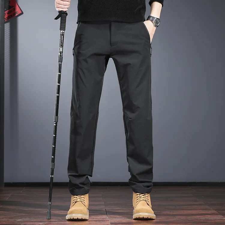 户外冲锋休闲裤男春秋款拉链口袋防泼水登山徒步软壳裤潮耐磨长裤