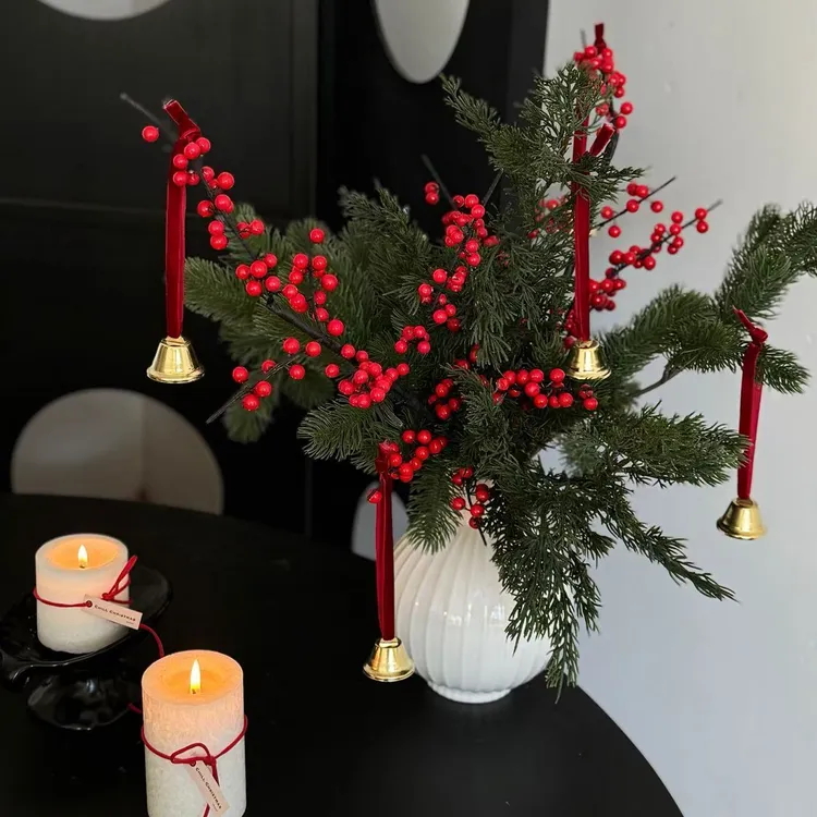 圣诞节仿真花束氛围感摆件红色新年假花客厅餐桌红果冬青装饰花瓶