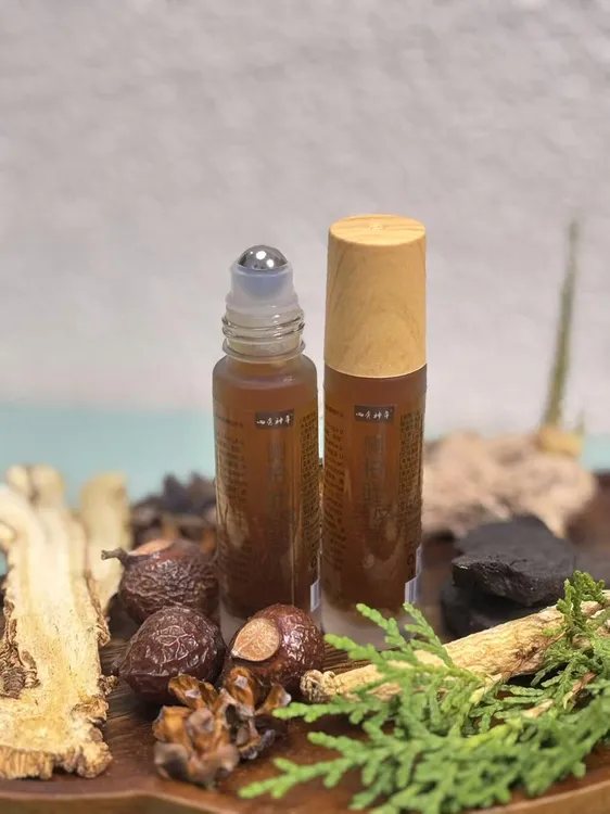 新升级侧柏叶草本植萃原液发际线发缝宽山羊角滚珠植物草本养发液