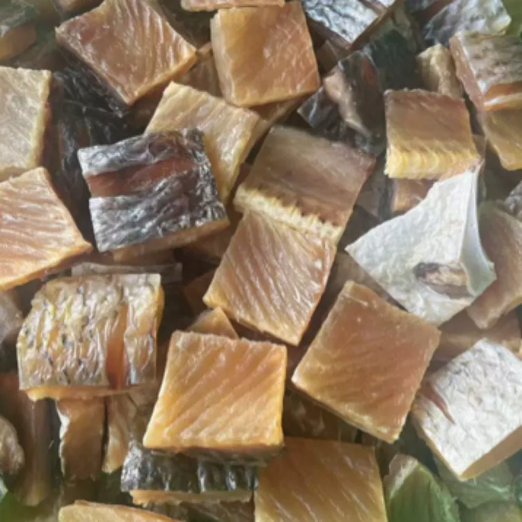 湖北特产腊香草鱼干，太阳光晒干，咸香入味