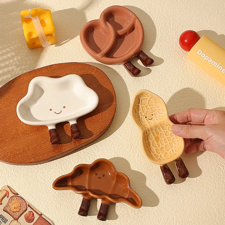 ins风特别好看的小碟子面包吐司陶瓷碟釉下彩味碟家用可爱蘸料碟