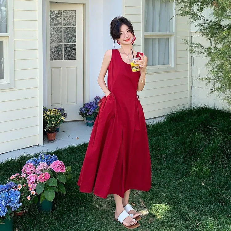 红色法式浪漫轻熟风连衣裙女2025年夏季新款不规则甜美减龄背心裙