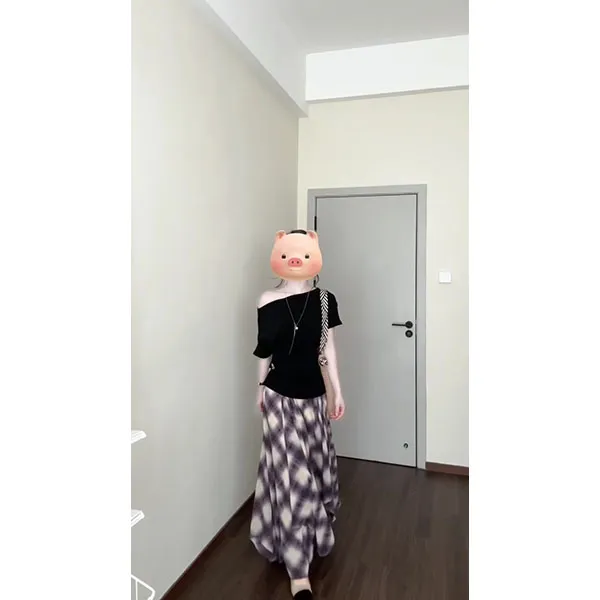 法式斜领短袖T恤女夏薄款设计感小众高级感气质露肩上衣裙子套装