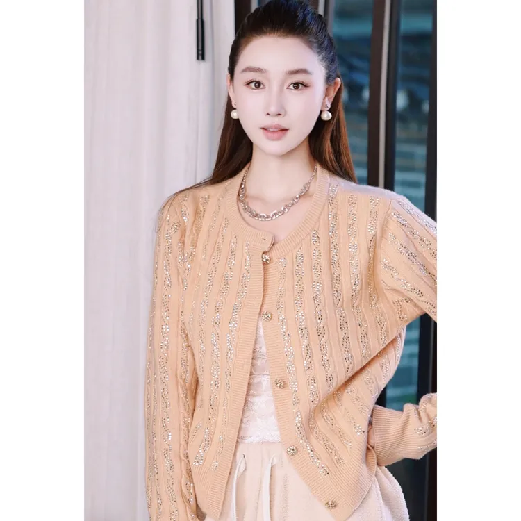 88-【钻钻毛衣】宝儿家含幂BV87425307CC韩系减龄刺绣绵羊毛开衫