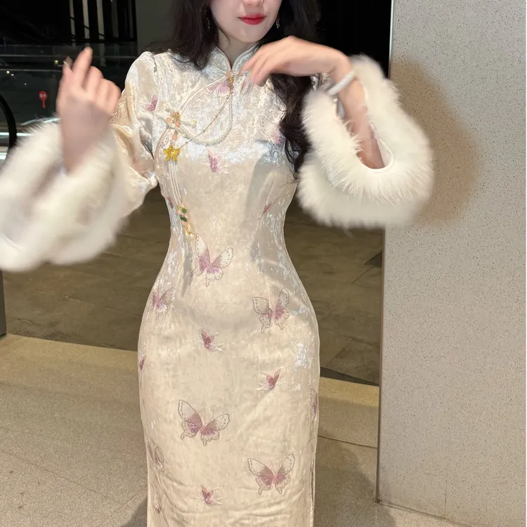 LHMknk1画报夫人原创自制新中式加绒高级刺绣蝴蝶仙气旗袍 梦玉蝶