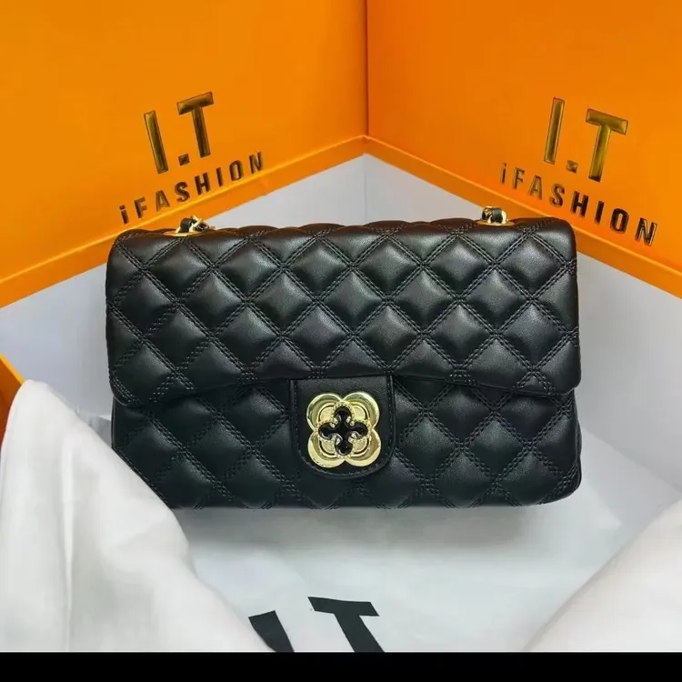 时尚潮流新款小香四叶草真皮链条女士包包单肩百搭轻奢秋冬链条包