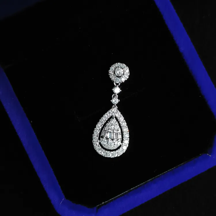 18k金满钻水滴吊坠 天然钻璀璨灵动轻奢设计感高级感钻石吊坠