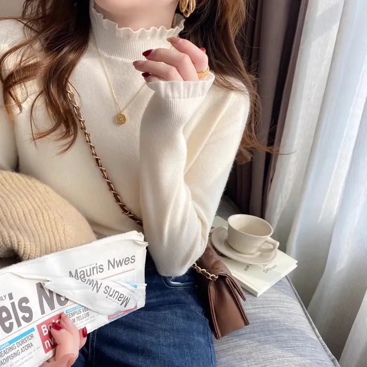 半高领蕾丝打底衫女2025新款秋冬小香风内搭木耳边针织衫高级感
