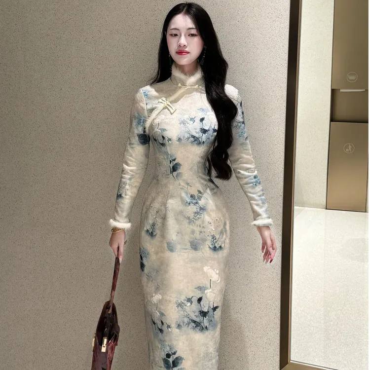 LHMknk1画报夫人原创自制秋冬厚款温柔水墨画水貂旗袍长袖晚香玉