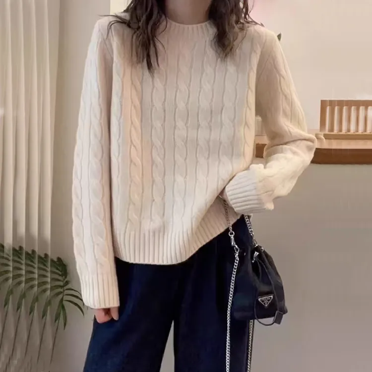 冬季时尚新款洋气宽松显瘦别致保暖针织毛衣圆领长袖套头拼接百搭