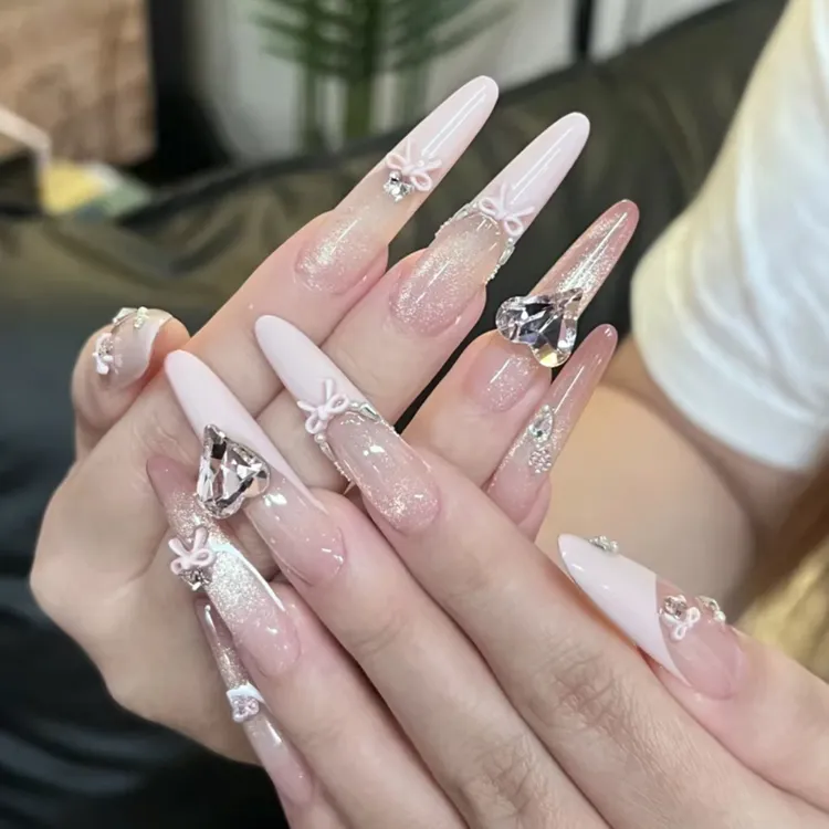 『蜜糖少女』春夏法式爱心粉色蝴蝶结气质超长椭圆显白猫眼穿戴甲