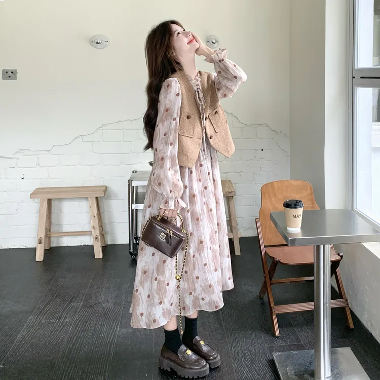 氛围感气质套装裙女2025秋季新款超好看复古马甲波点连衣裙两件套
