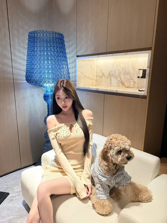 现货VK「璀璨」重工水钻针织女装连衣裙气质轻奢时尚性感小众