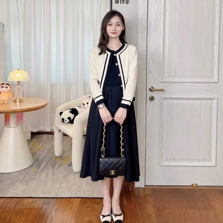 Ann&tens【甜心小香】2025秋款精致小香风孕妇拼接连衣裙外套套装