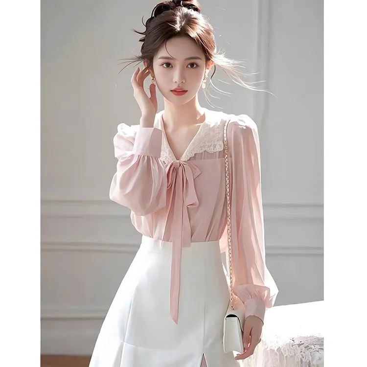 粉色高级感韩系设计感长袖衬衫女装春季雪纺小众蕾丝好看独特上衣