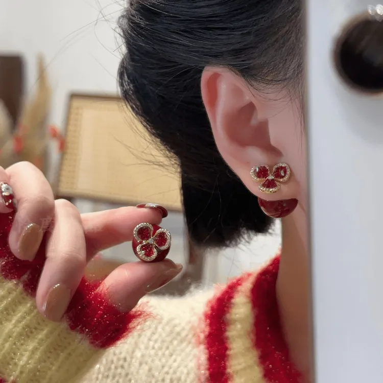 铜合金耳饰 一款两戴经典红色花朵珠珠耳钉