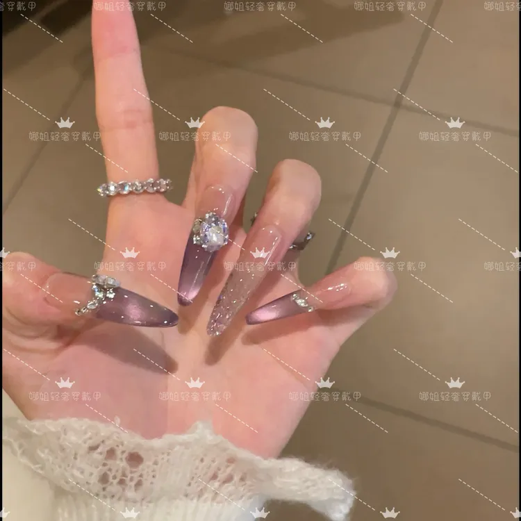 冷雾紫穿戴甲纯手作高级款玻璃珠猫眼可爱灵动美甲手工蝴蝶新款