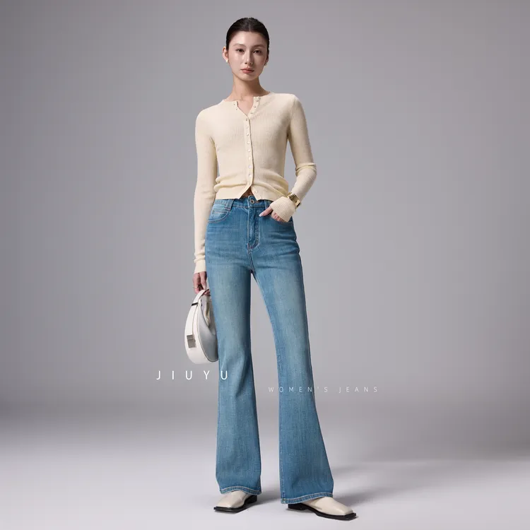 2025新款秋冬加绒爆款高腰微喇牛仔裤女士弹力显瘦小个子喇叭裤子