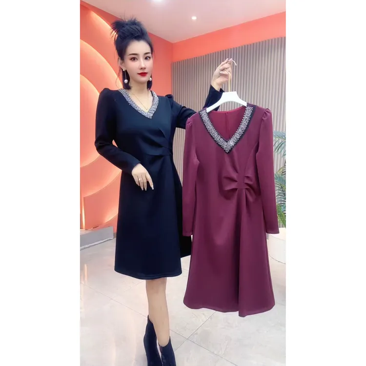 918气质V领收腰定制款女士高品质经典时尚工艺裙显瘦连衣裙