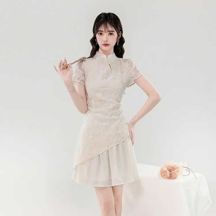 新中式温柔减龄短款假两件显瘦刺绣连衣裙2025夏季女装蕾丝气质