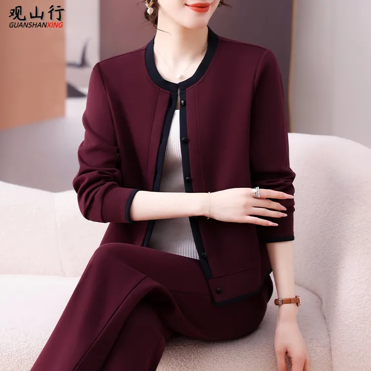 时尚洋气妈妈秋装外套中年女装上衣中老年运动服套装女春秋两件套