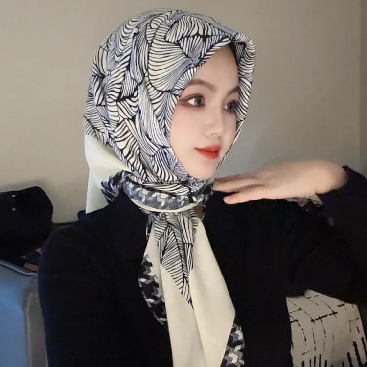 新款羊毛90方巾（送吸扣）