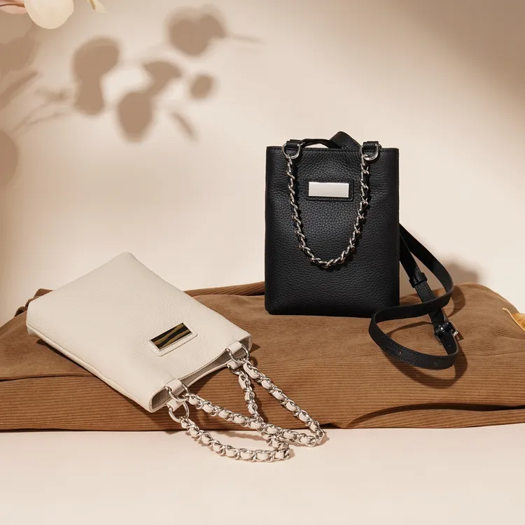 【万达撤柜】定制轻奢头层牛皮单肩斜挎小包手机包女百搭2025新适用