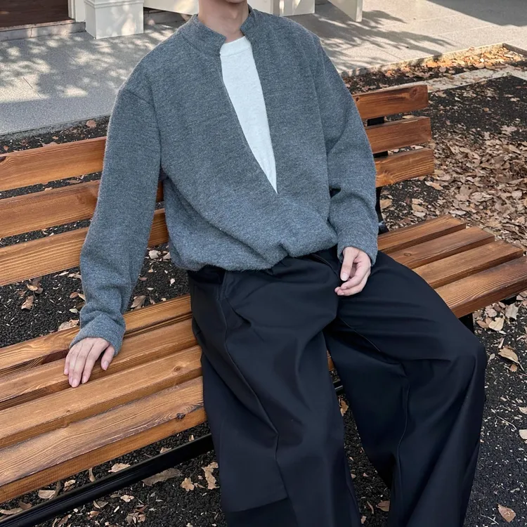 「慵懒松弛感」秋冬新款小众男士混纺立领解构拼接假两件百搭针织