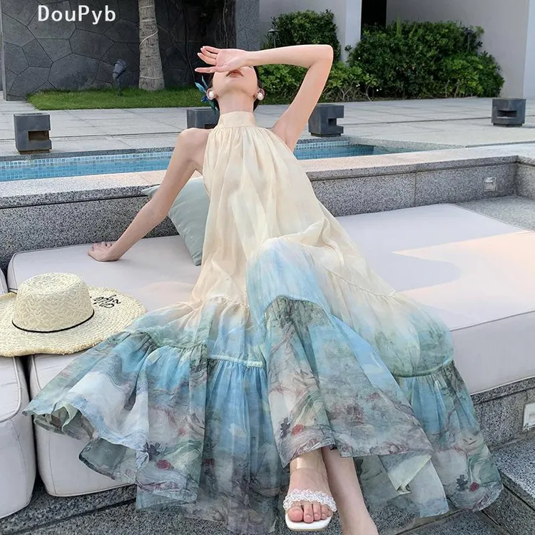 DouPyb轻奢国风新中式挂脖连衣裙女夏季新款海边度假收腰气质水墨