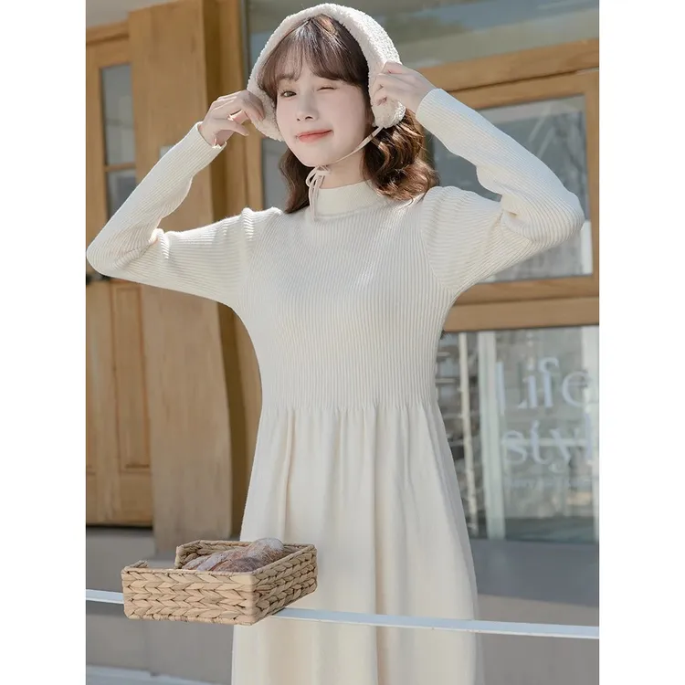 春春季奶系温柔针织连衣裙女2025新款配大衣加厚打底裙子内搭长裙