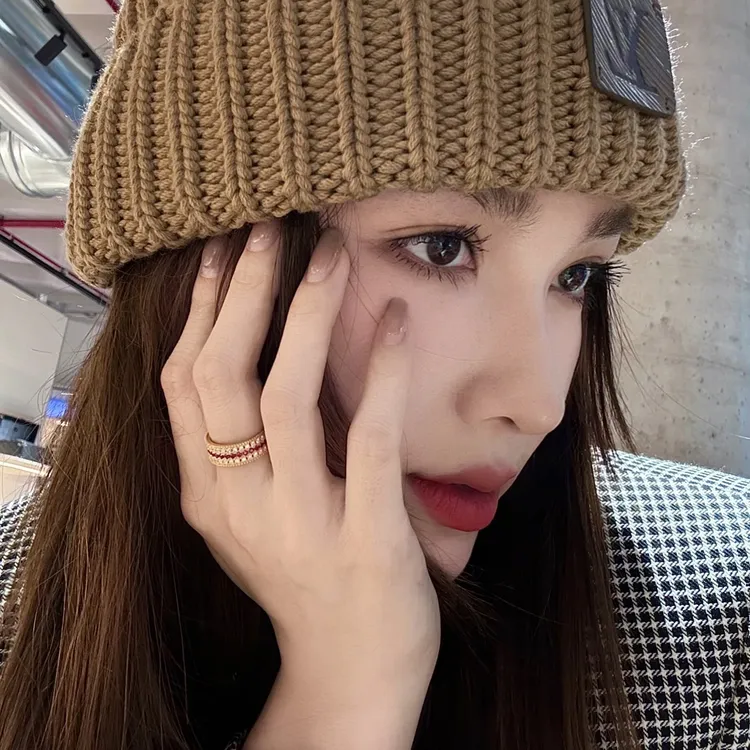 合金合成锆石戒指 老铺同款枚粉色锆石-zyy439