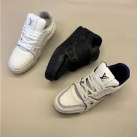 99新 LouisVuitton/路易威登 lv时尚真皮男鞋（运动鞋码）