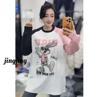 冬季新款休闲百搭兔子涂鸦大T恤(10116)