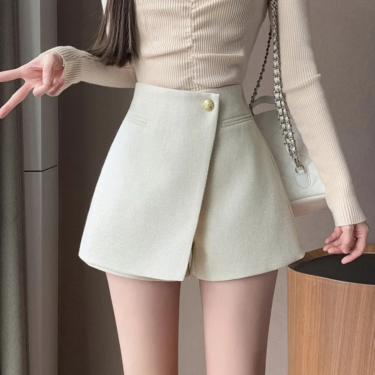 杏色毛呢短裤女秋冬外穿小香风裤裙一体假两件不规则裙裤呢子靴裤
