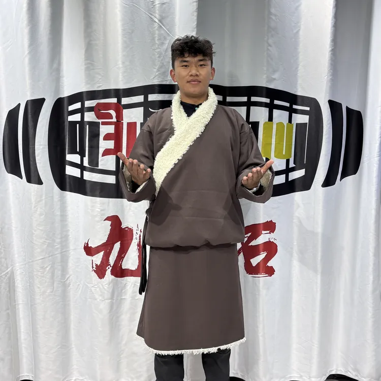 男士冬季藏袍上下分开穿法简单基础款藏袍短款袖子