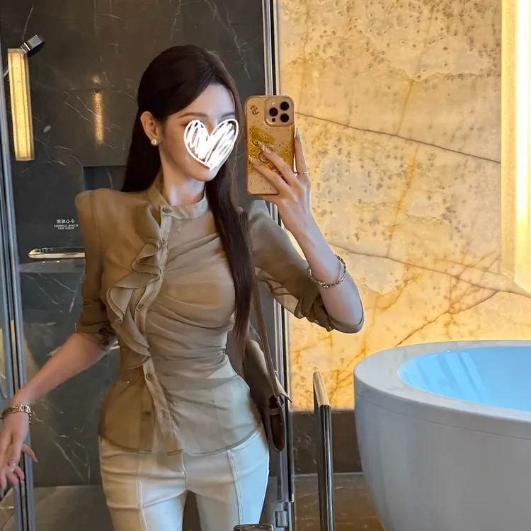 “琥珀流光风”设计感洋气木耳边收腰上衣FH25C3T2787
