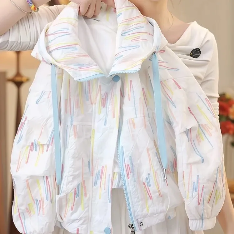 秋季新款女童刺绣立体浮雕连帽外套冲锋衣外套儿童2025