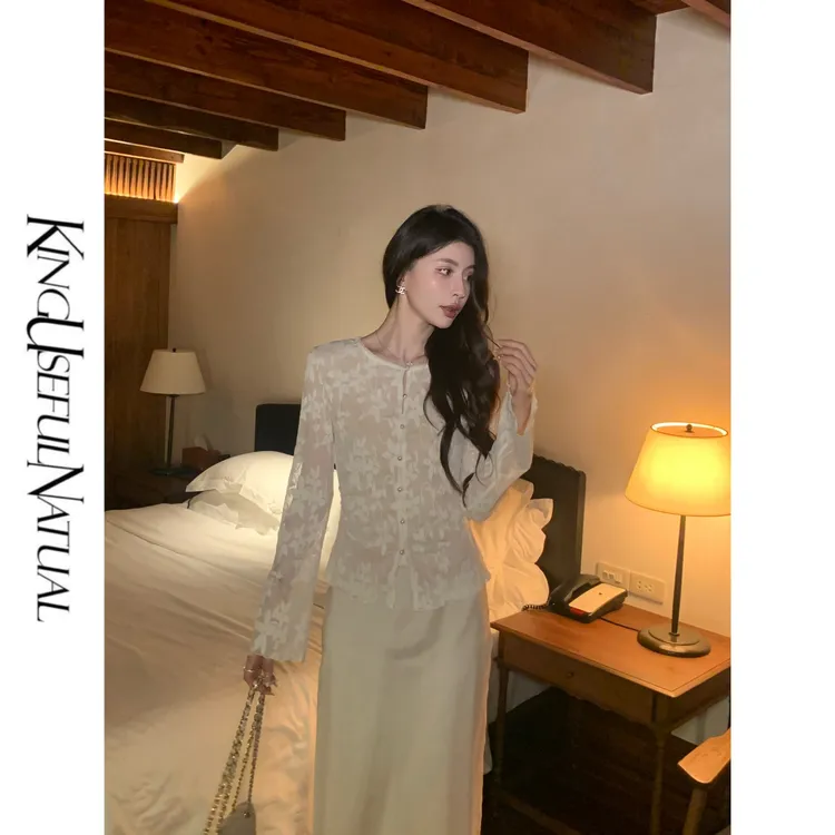 KUN【兰初】显贵女人味 高弹针织立体蕾丝提花自带褶皱百搭长袖上衣