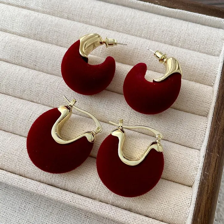 铜合金布艺耳饰 秋冬安可拉红植绒耳扣轻奢高级感复古气质耳环514