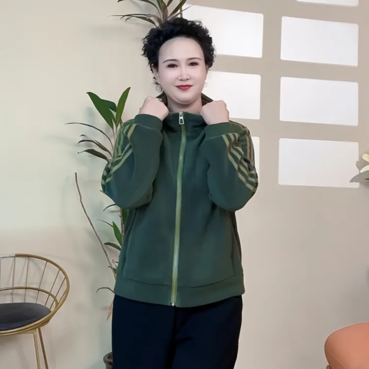 925 秋冬款大码时尚卫衣休闲外套女连帽洋气新款上衣服绿色中式